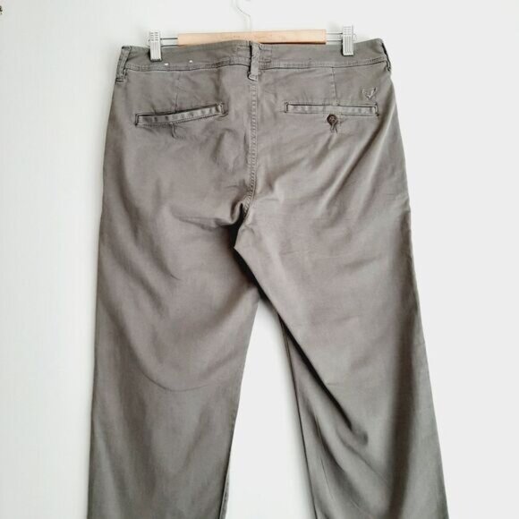 AMERICAN EAGLE AE New Flex Slim Straight Khaki Pants Gray Men's Sz 32 - Picture 5 of 9